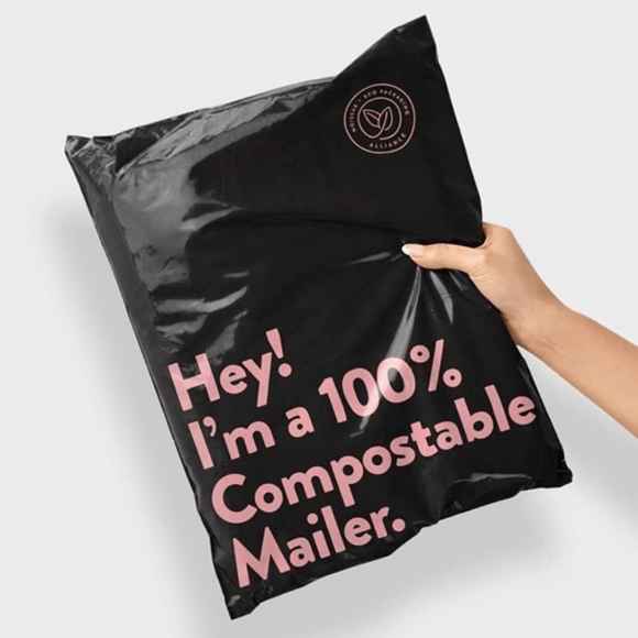 Other - 🌎 30 Classy Re-Usable Compostable Black & Pale Coral Mailers Size Large